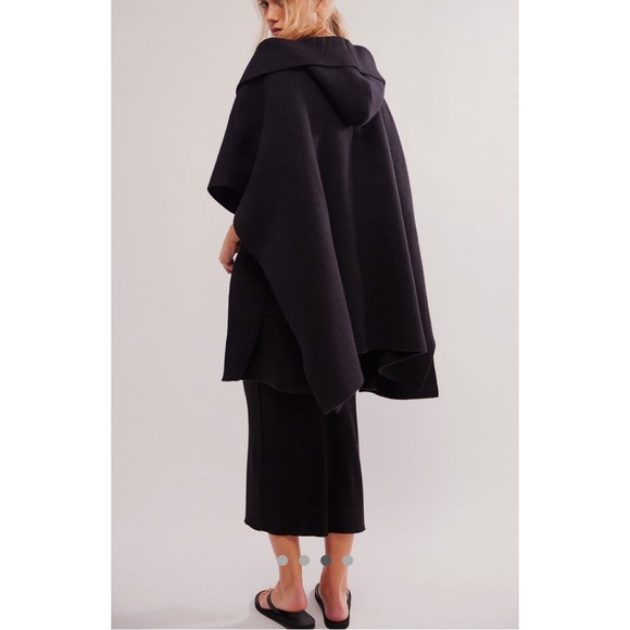 FREE PEOPLE”GET COZY “HOODED SPRING FALL WINTER KOMONO - Picture 2 of 5